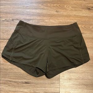 lululemon athletica Morning Miles Short Dark Olive Green Size 6 EUC